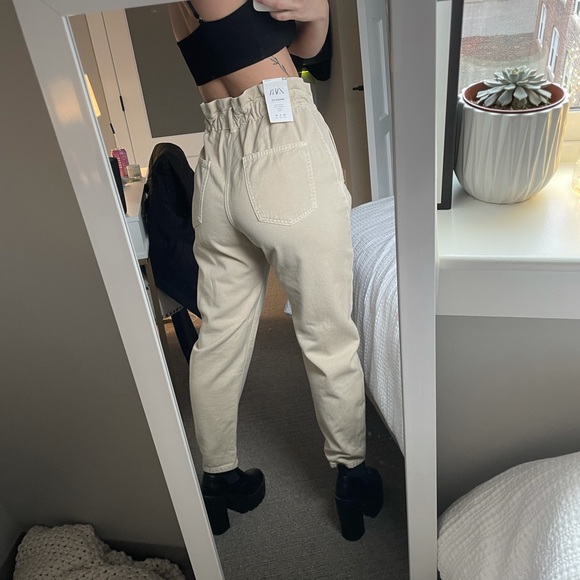 Zara Beige Paper Bag Pants - Picture 5 of 5